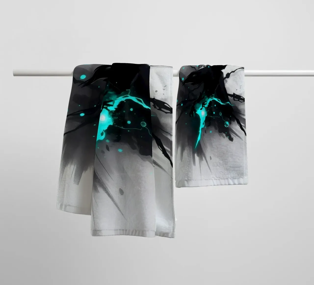 figuur die uit de schaduwen opduikt met blauwe elektrische energie badhanddoek van DesignDoodle