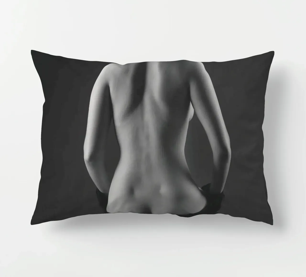 Mina seated cuscino da Dave Hare Photography