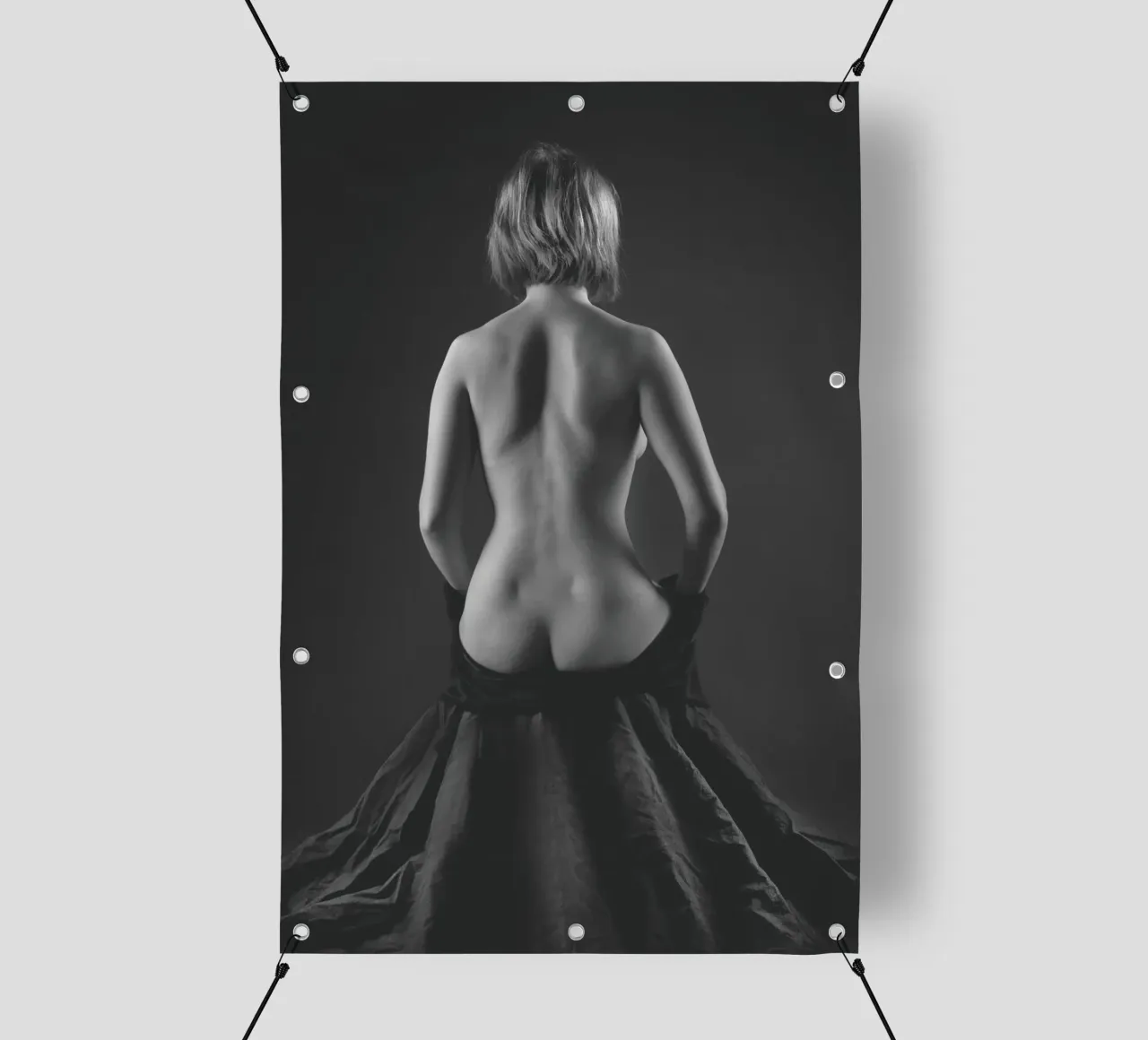 Mina seated telo in pvc da Dave Hare Photography