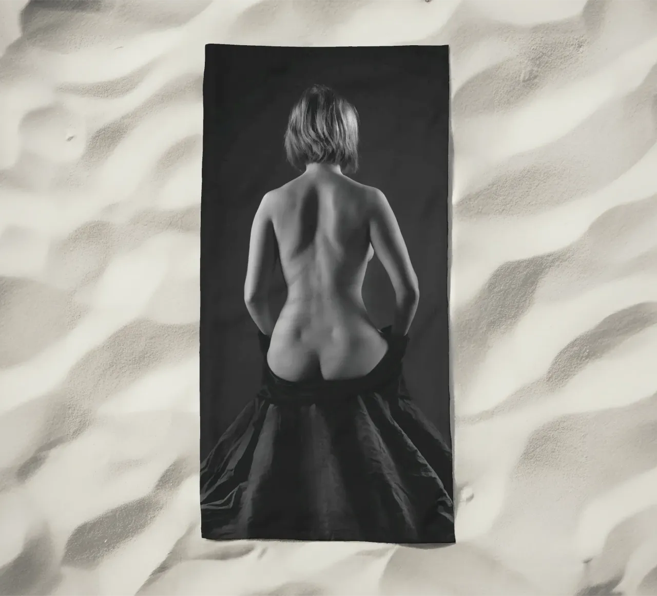 Mina seated telo mare da Dave Hare Photography