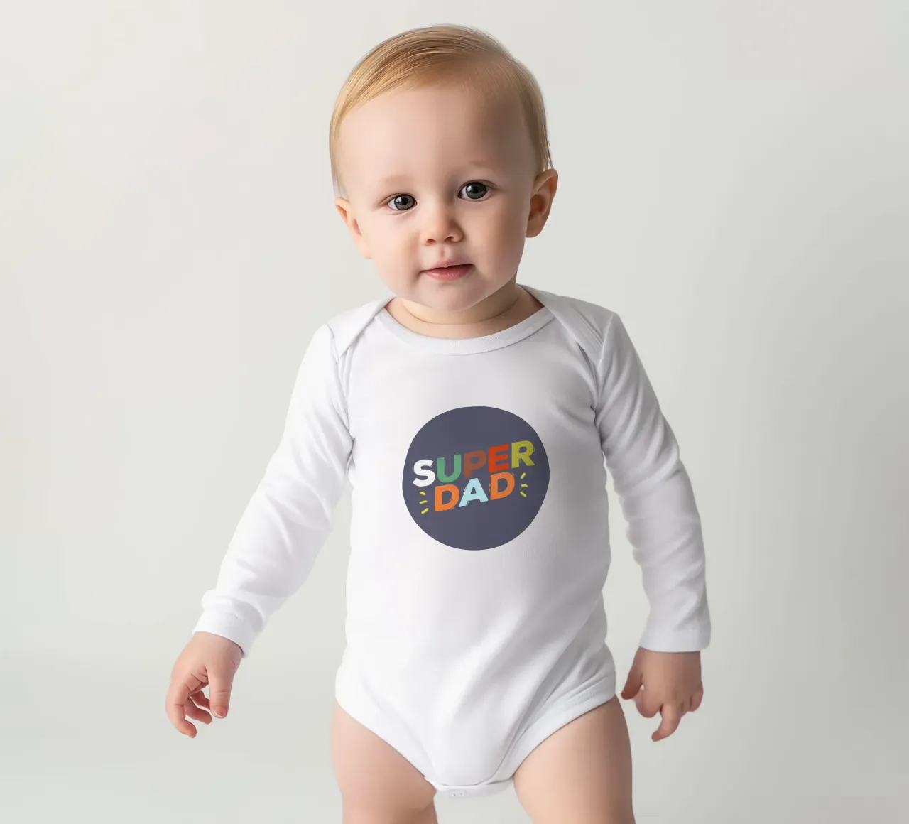 Bold Retro "SUPER DAD" Typography Langarm Babybody von showmemars