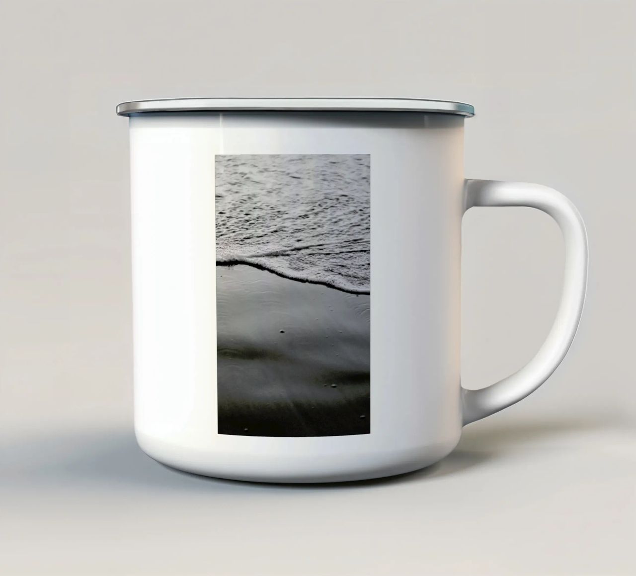 Sea Foam tazza in smalto da Victoria Frost