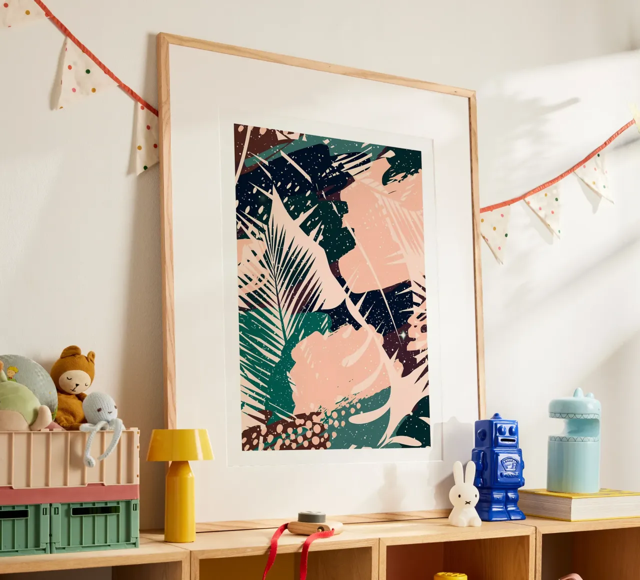 bladeren abstracte vormen stippen tropisch gebladerte palmbladeren poster met houten frame van Janine P McGuire