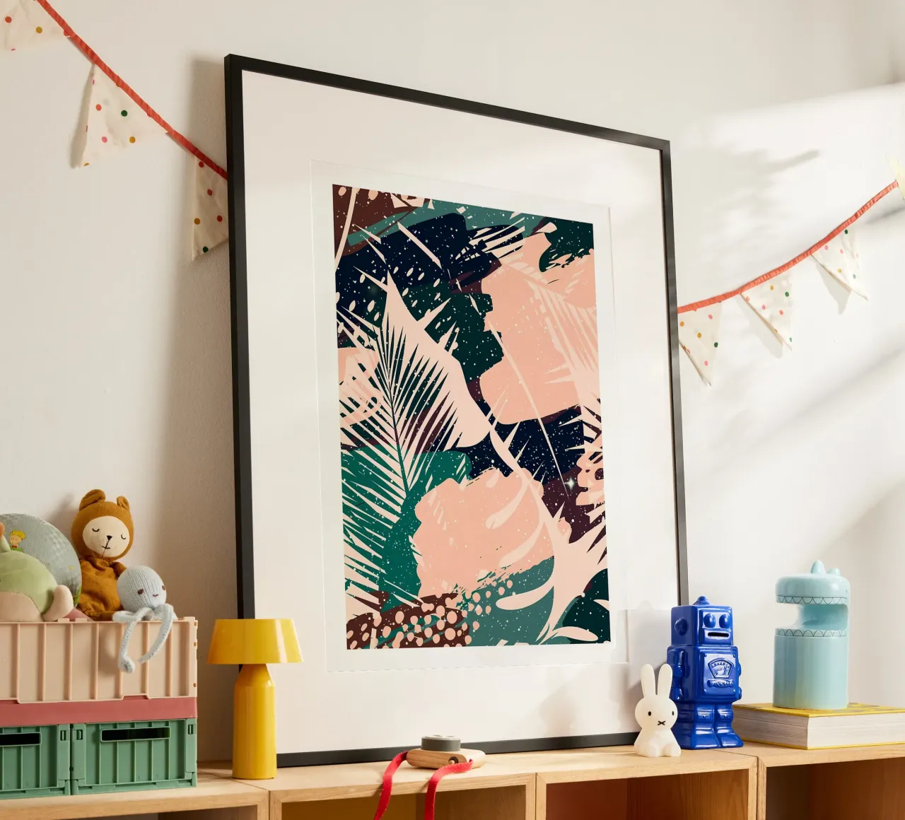 bladeren abstracte vormen stippen tropisch gebladerte palmbladeren poster met houten frame van Janine P McGuire