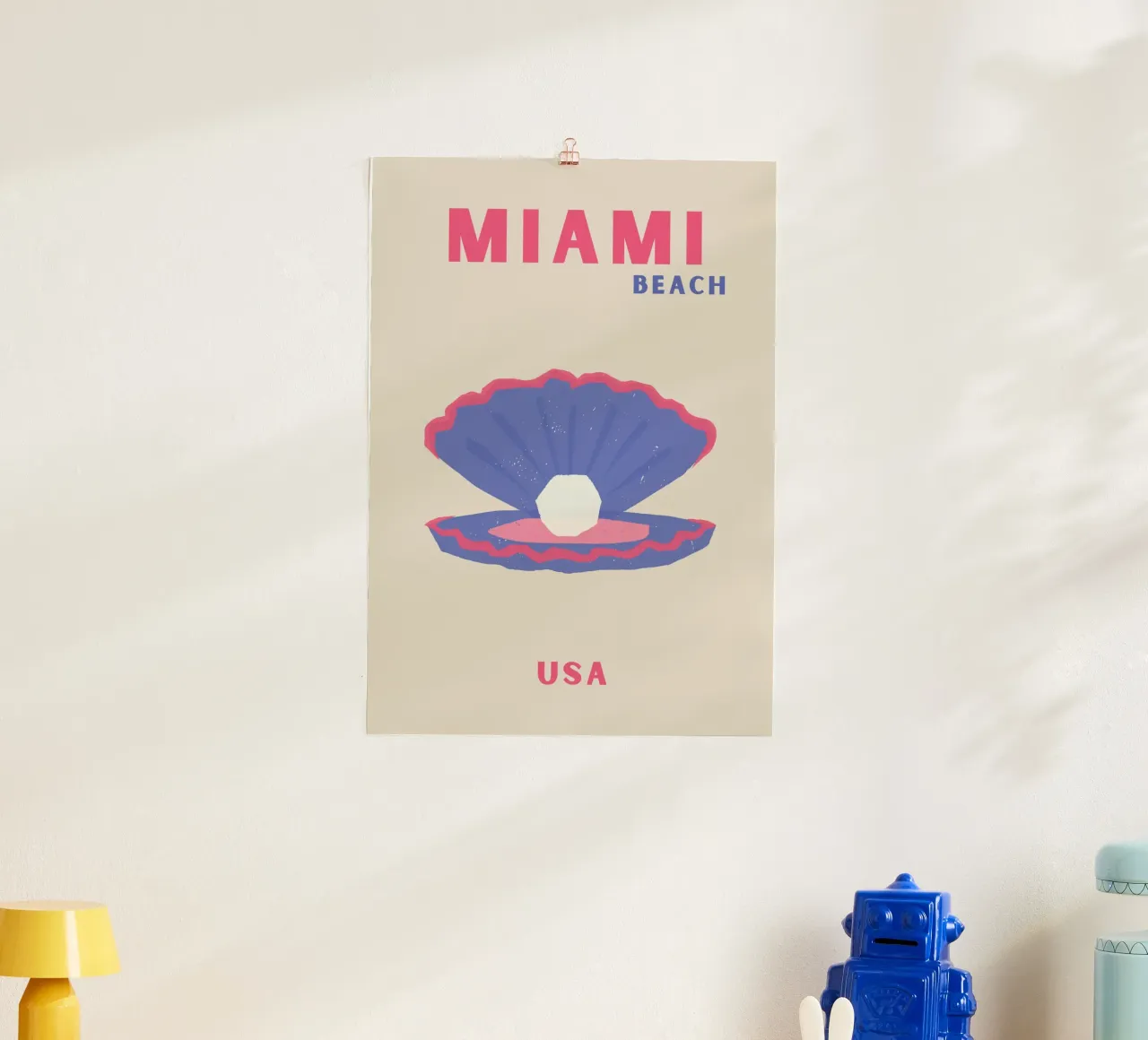 Miami Perle: Pop-Art-Strand-Charme - küstennah, retro, ästethisch Poster von NorwesClub