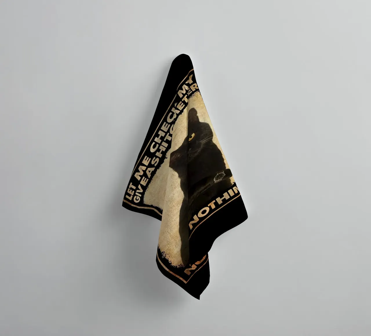 Let Me Check My Giveashitometer Black Cat serviette de bain de Aaronshop