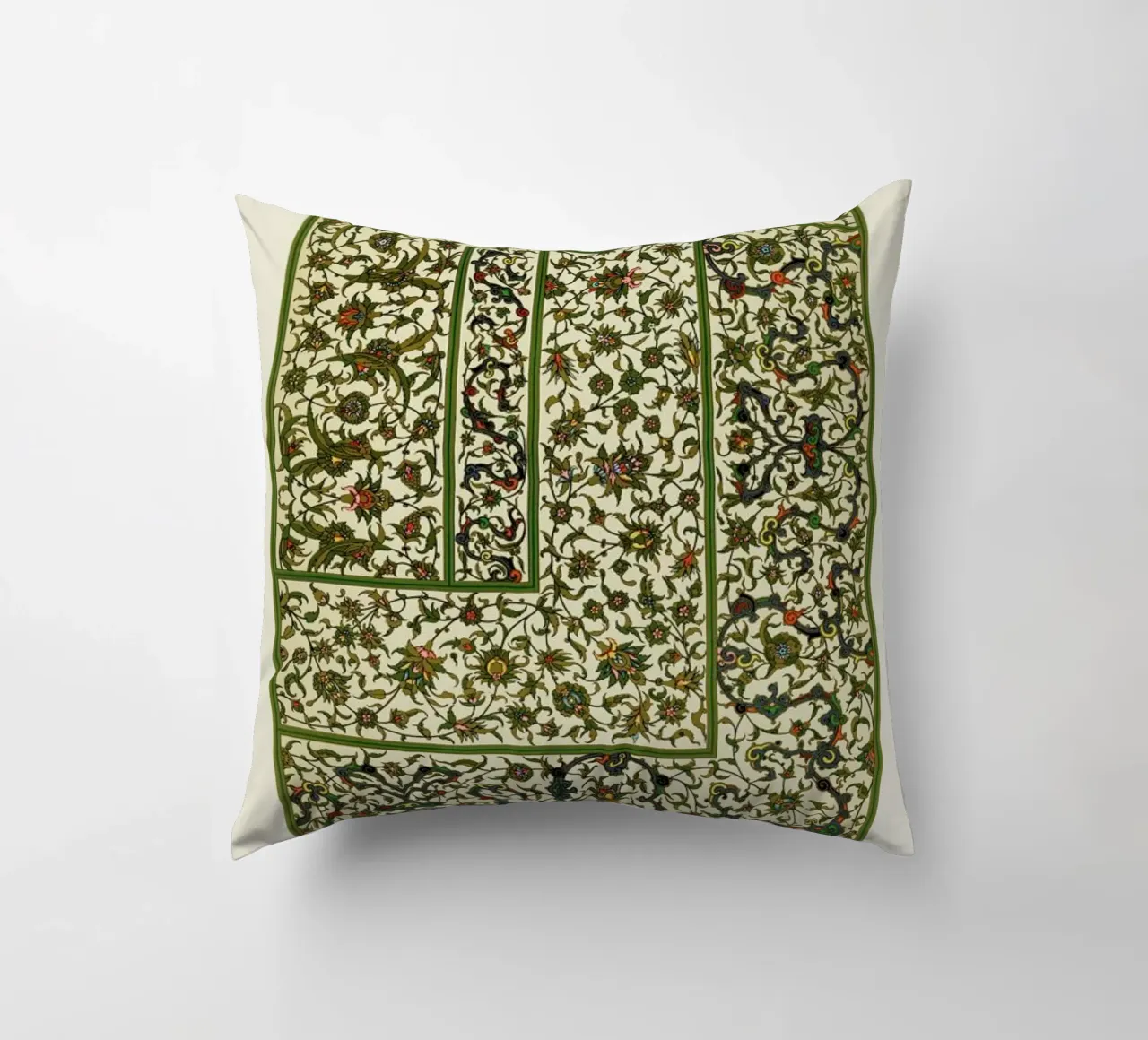 Racinet -  Indo-Persian Ornamental Pattern II cuscino da Vintage by JUNIQE