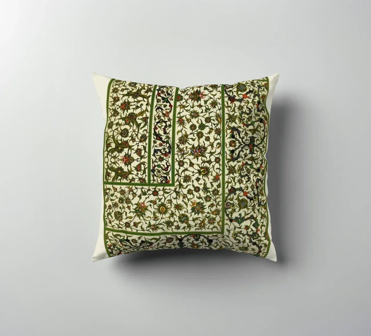 Racinet -  Indo-Persian Ornamental Pattern II cuscino da Vintage by JUNIQE