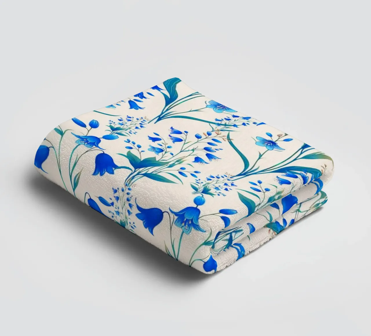 Campanule blu cobalto asciugamano da bagno da SilverPegasus