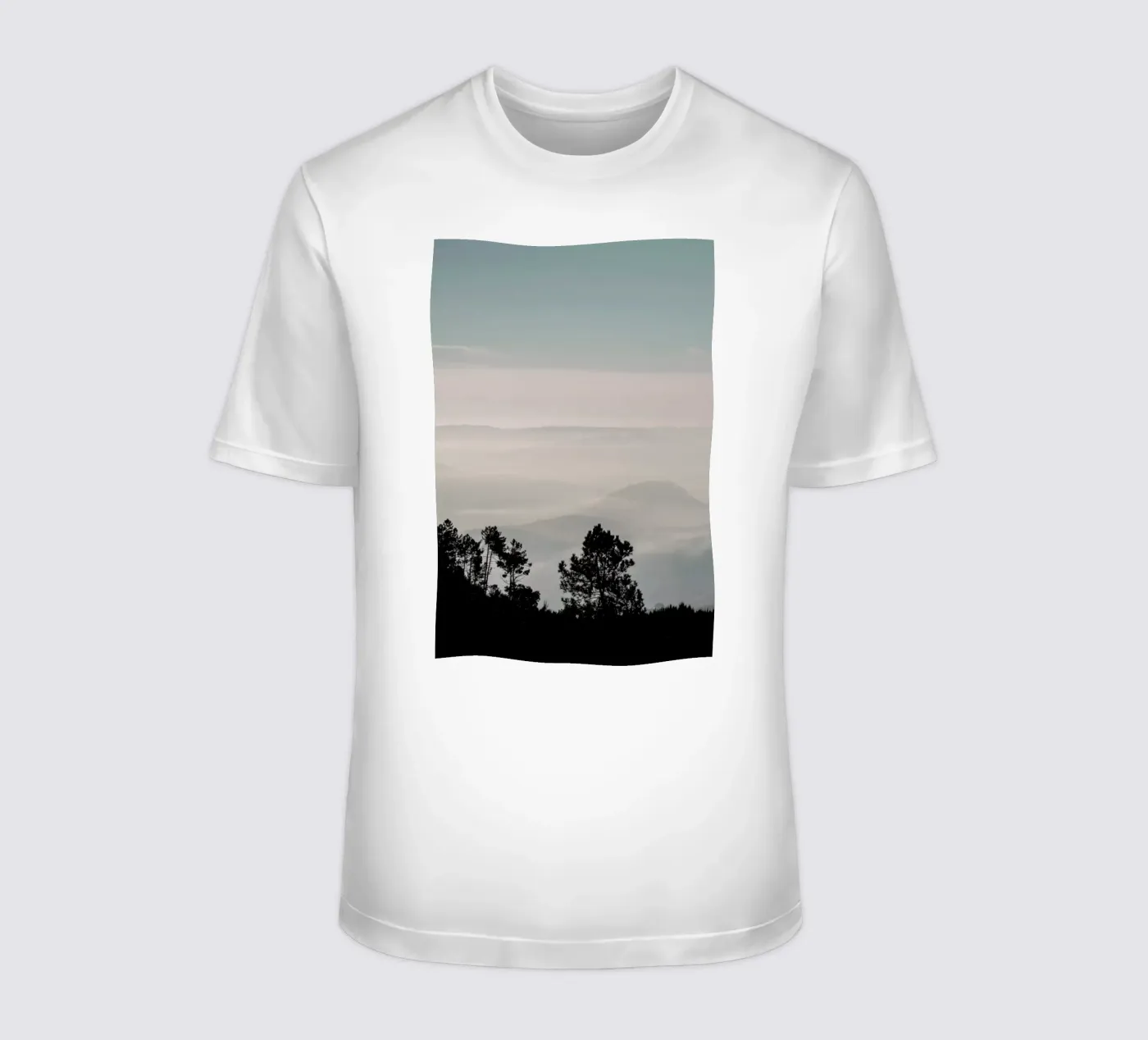 Mountain Range t-shirt da Ingrid Beddoes