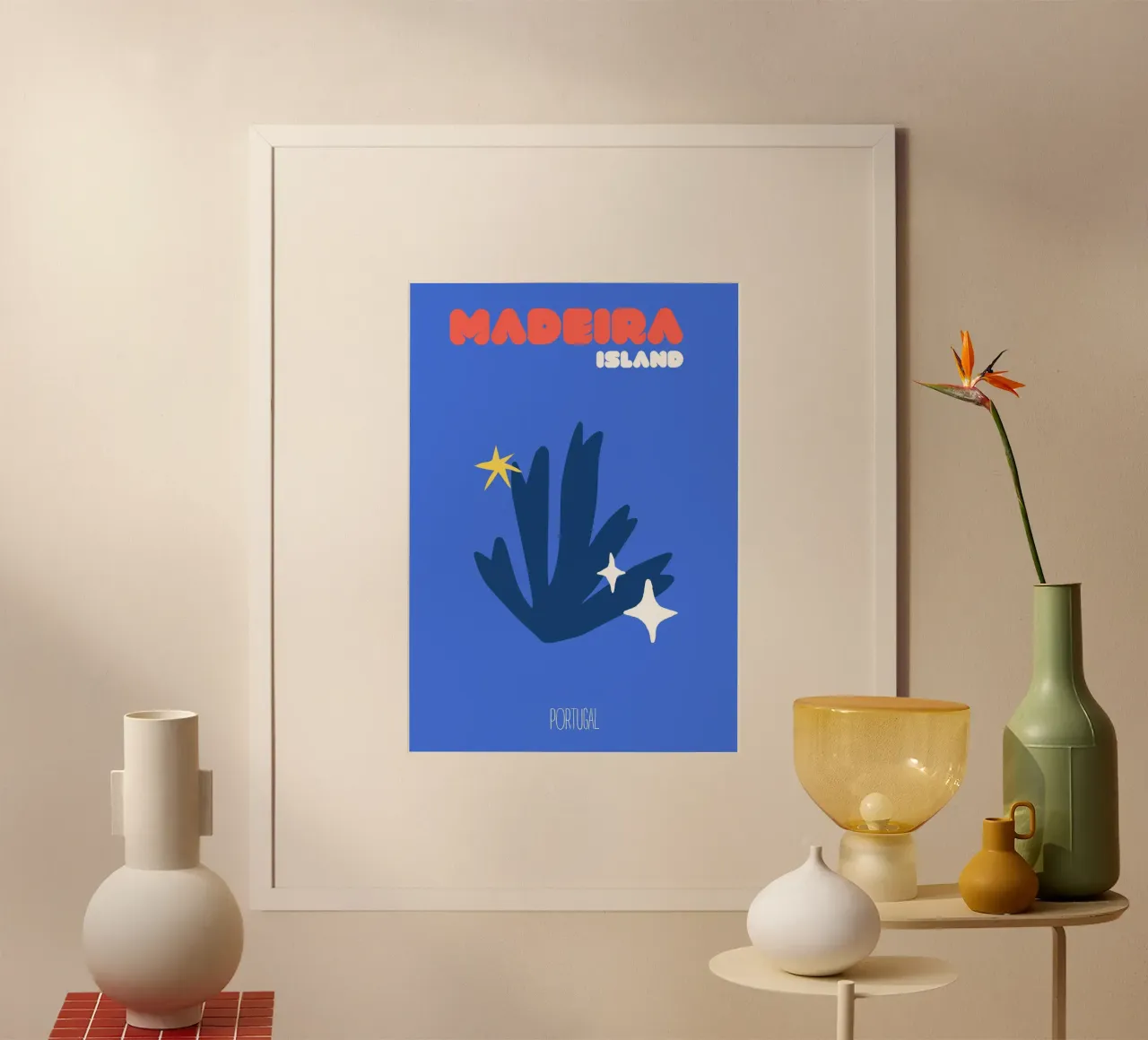 Affiche de voyage minimaliste de l'île de Madère - Impression d'art abstrait poster avec cadre en aluminium de NorwesClub