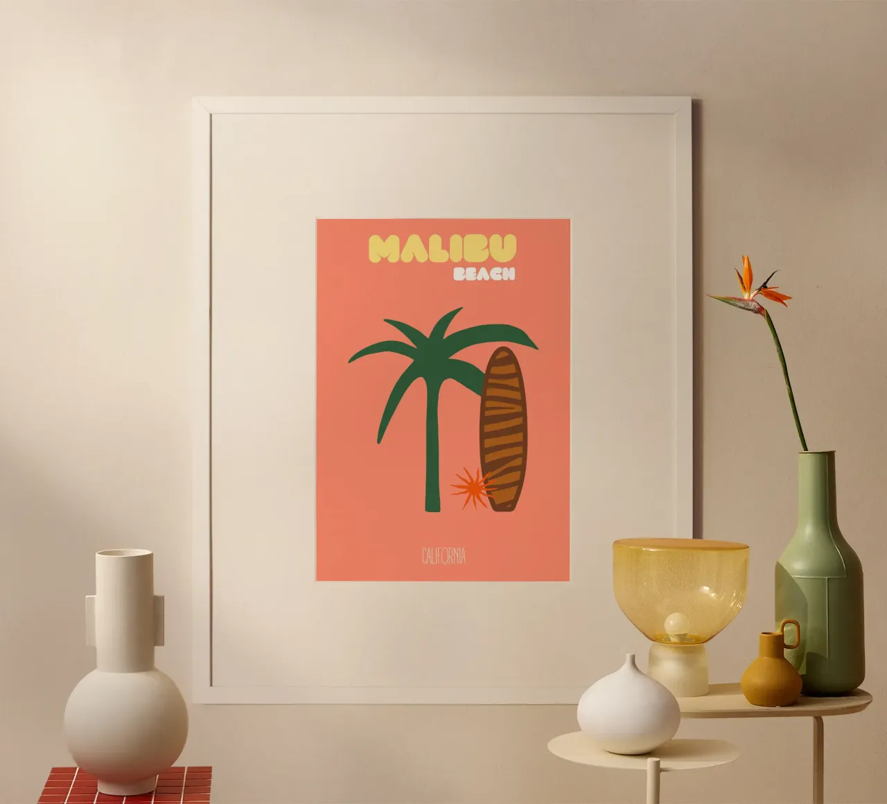 Malibu Beach Vibes - Stampa moderna di metà secolo su surf e palme poster da NorwesClub