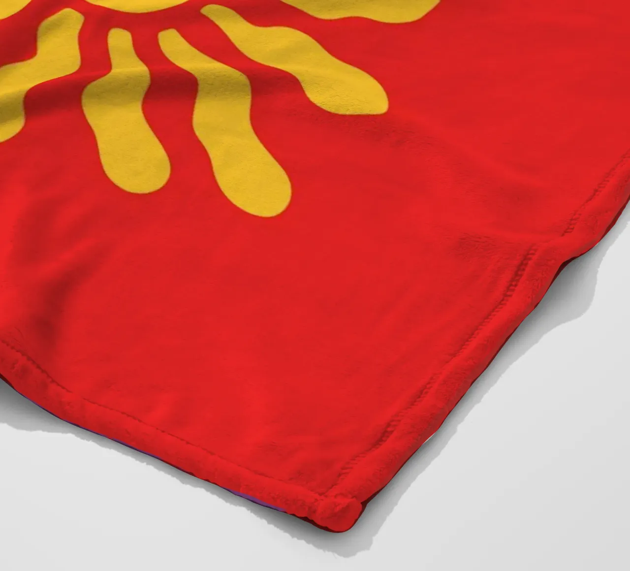 Santa Monica Sun & Palm - California Pop Art Beach Print coperta in pile da NorwesClub