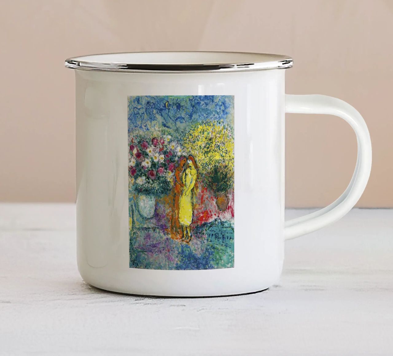 Marc Chagall La coppia con due bouquet tazza in smalto da Kunze Gallery