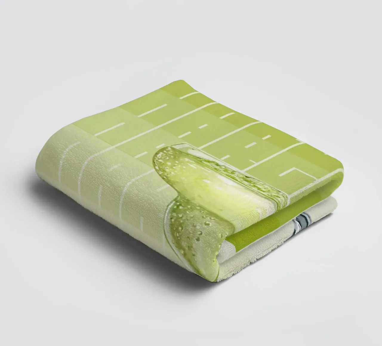 "Margarita Modern Art Print - Zesty & Refreshing Bar Decor" toalla de baño de NorwesClub