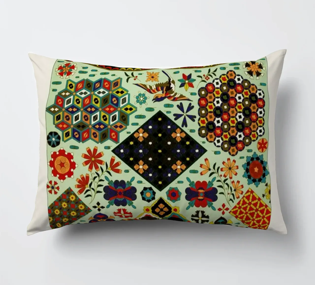 Racinet -  Japanese Ornamental Pattern cojín de Vintage by JUNIQE