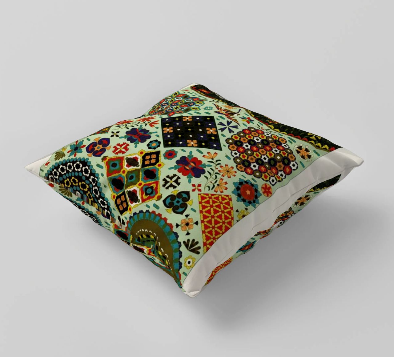 Racinet -  Japanese Ornamental Pattern coussin de Vintage by JUNIQE