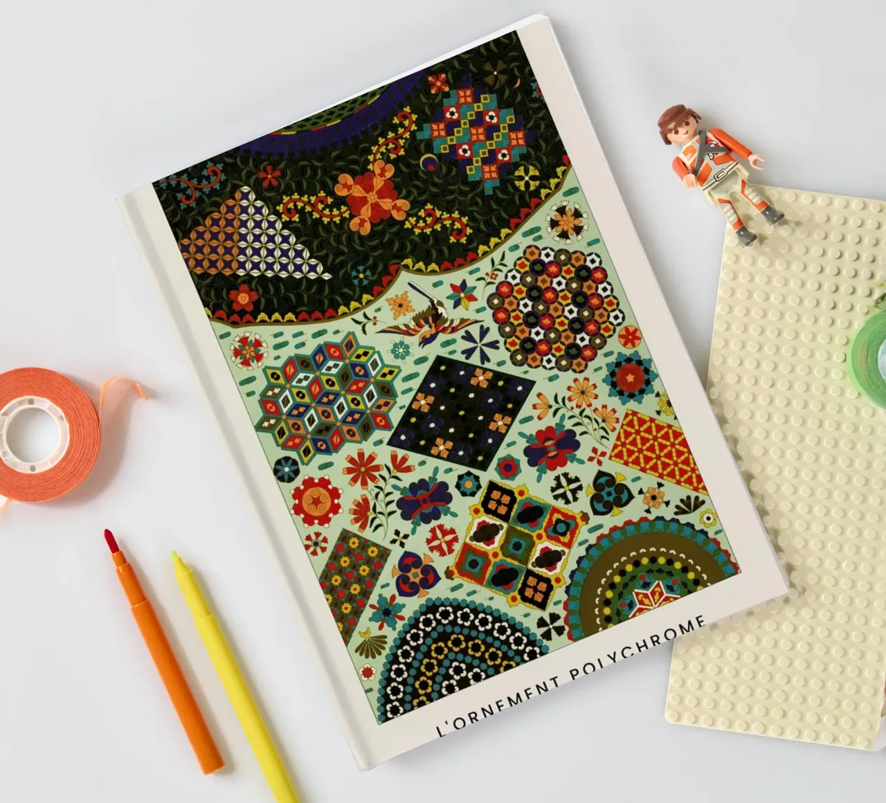 Racinet -  Japanese Ornamental Pattern Notizbuch von Vintage by JUNIQE