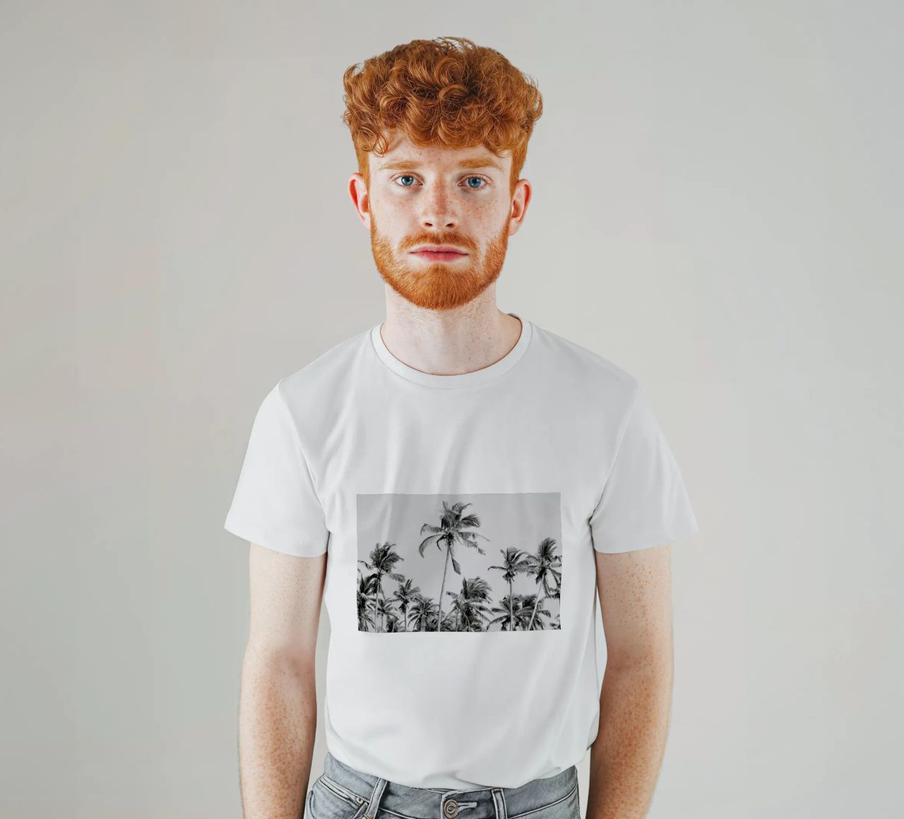 Palm Trees On The Beach 3 t-shirt da Victoria Frost