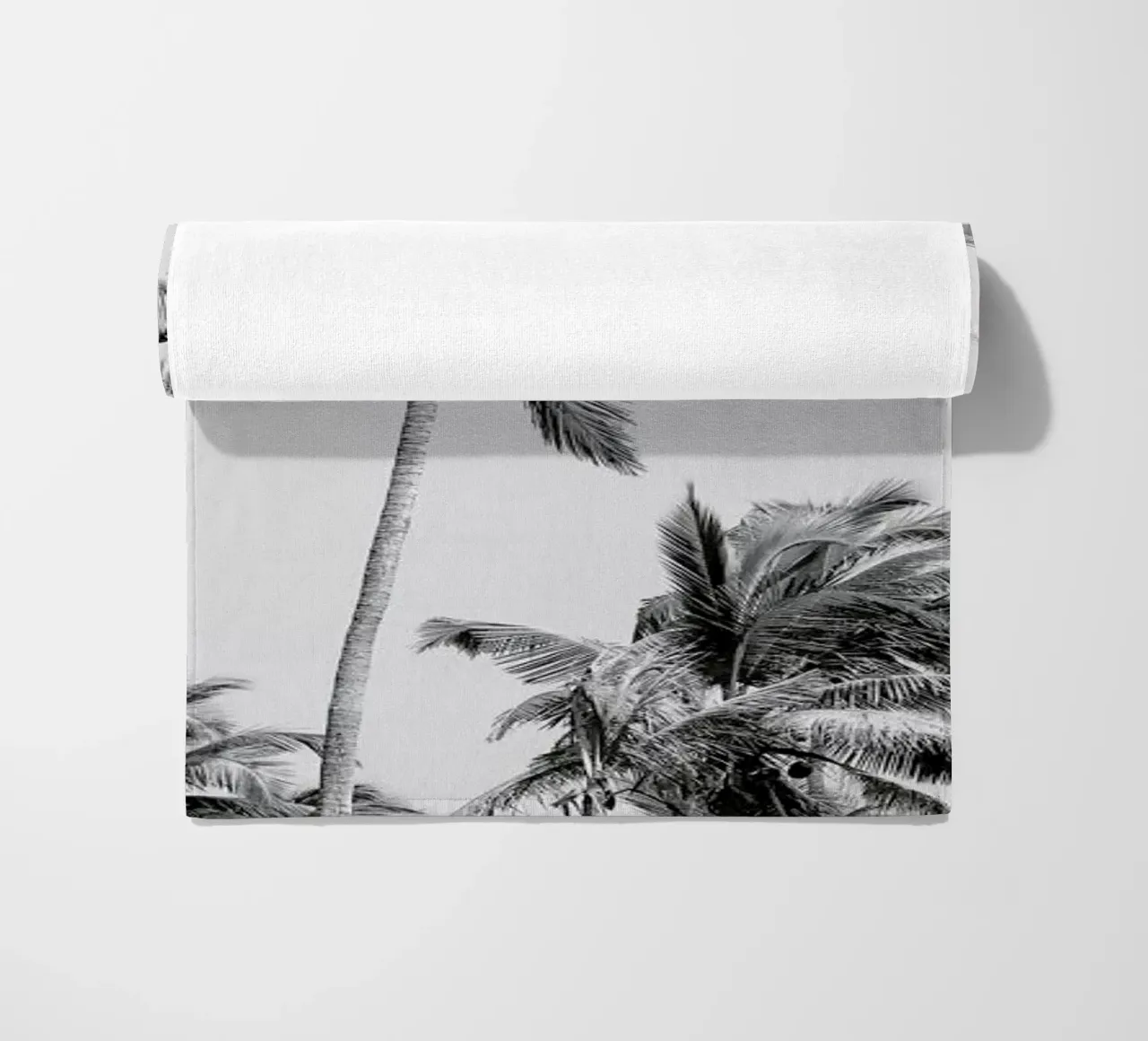 Palm Trees On The Beach 3 telo mare da Victoria Frost