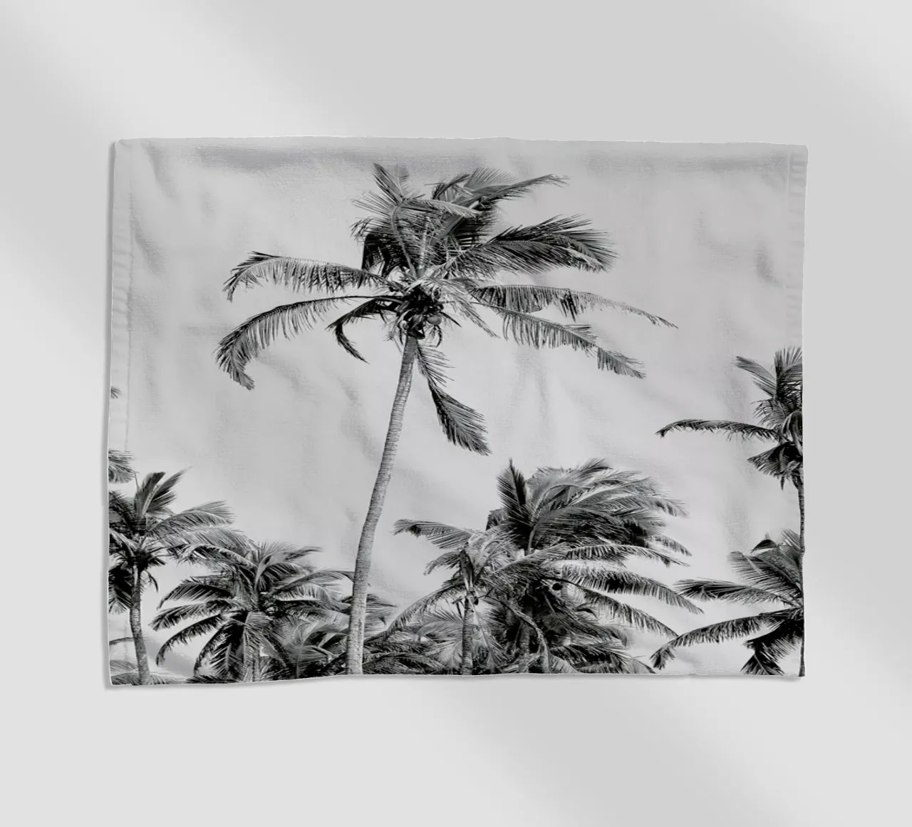 Palm Trees On The Beach 3 telo mare da Victoria Frost