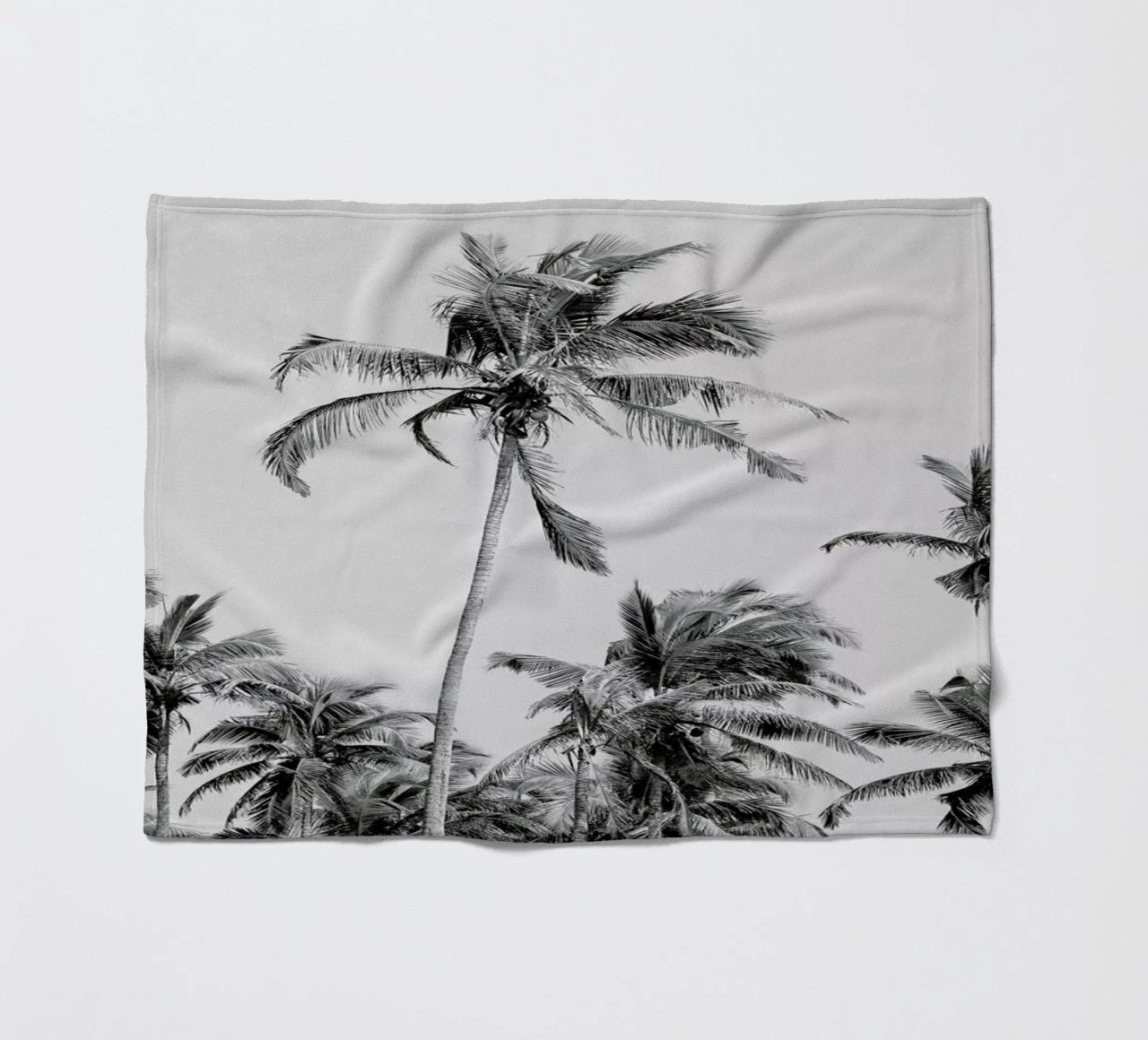 Palm Trees On The Beach 3 coperta in pile da Victoria Frost