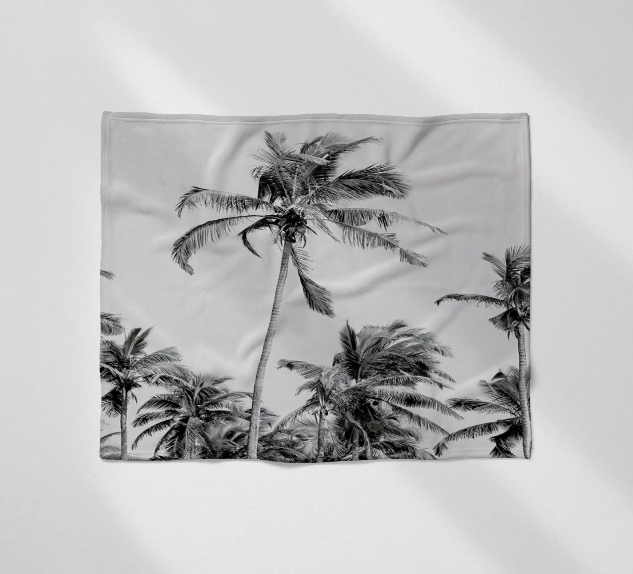 Palm Trees On The Beach 3 coperta in pile da Victoria Frost