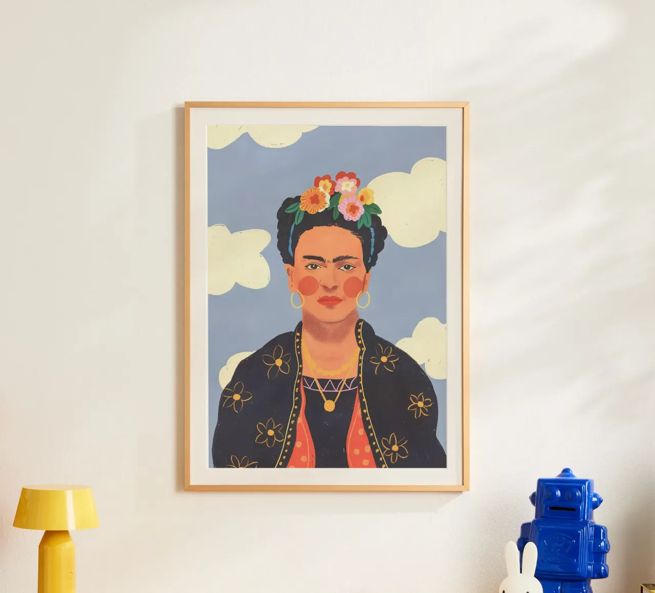 Frida Kahlo Whimsical Portrait - Volkskunst inspiriert, verträumt C Poster mit Holzrahmen von NorwesClub