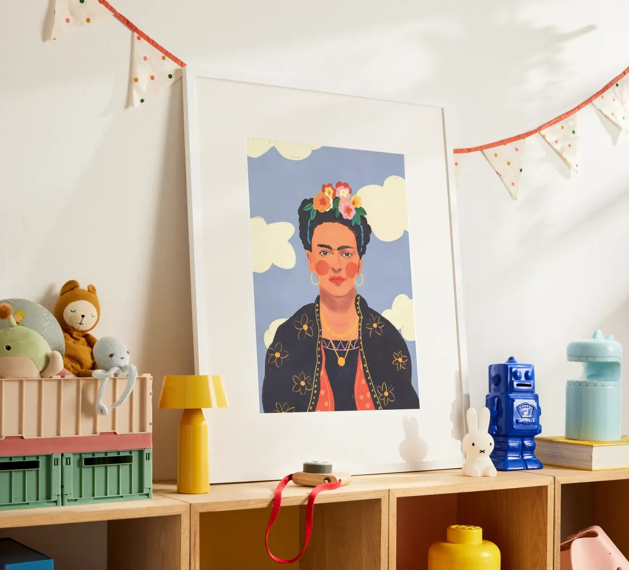 Frida Kahlo Whimsical Portrait - Volkskunst inspiriert, verträumt C Poster mit Holzrahmen von NorwesClub