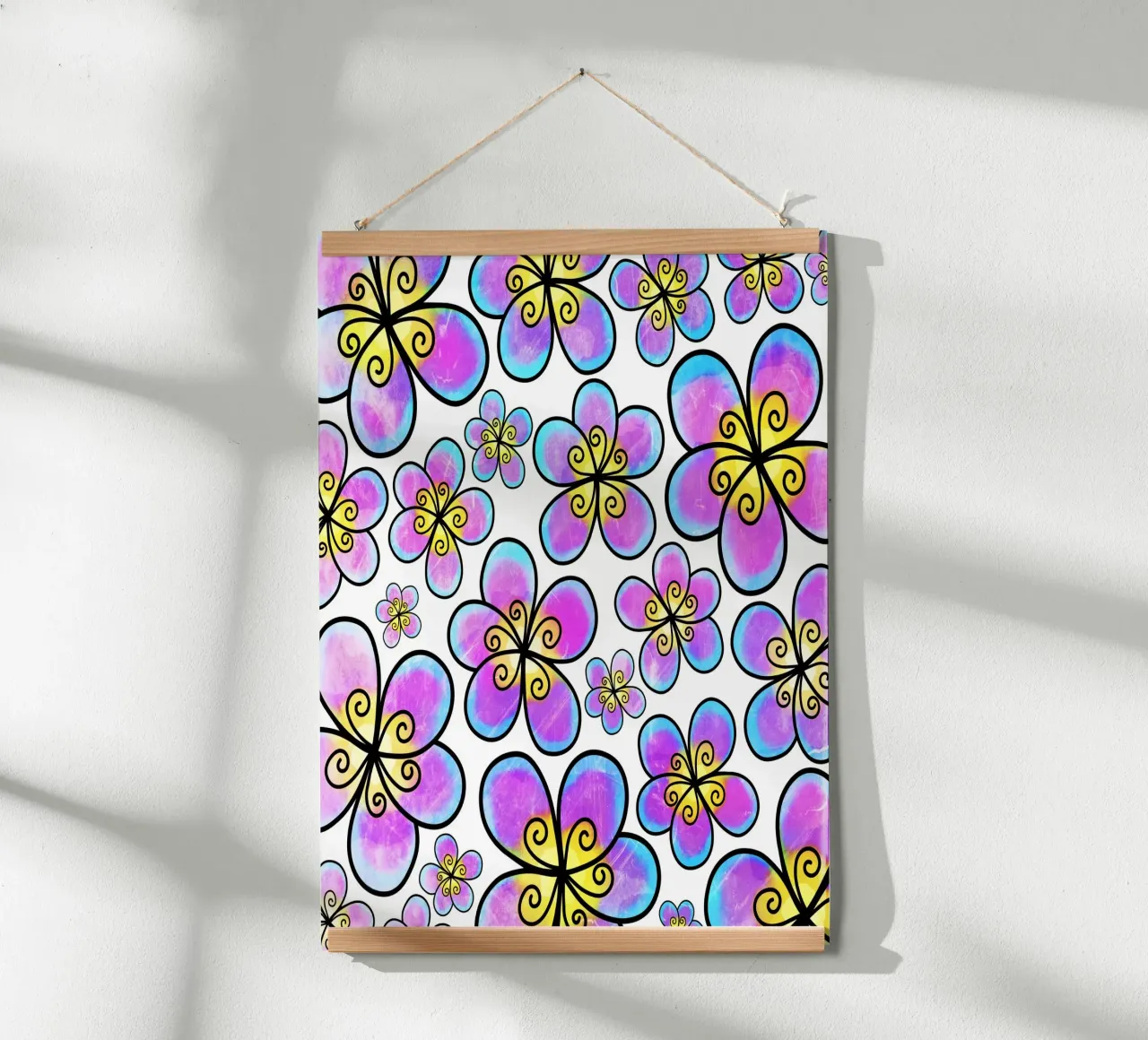 Scarabocchi di margherite stravaganti poster con telaio in legno da Botanical Pattern House