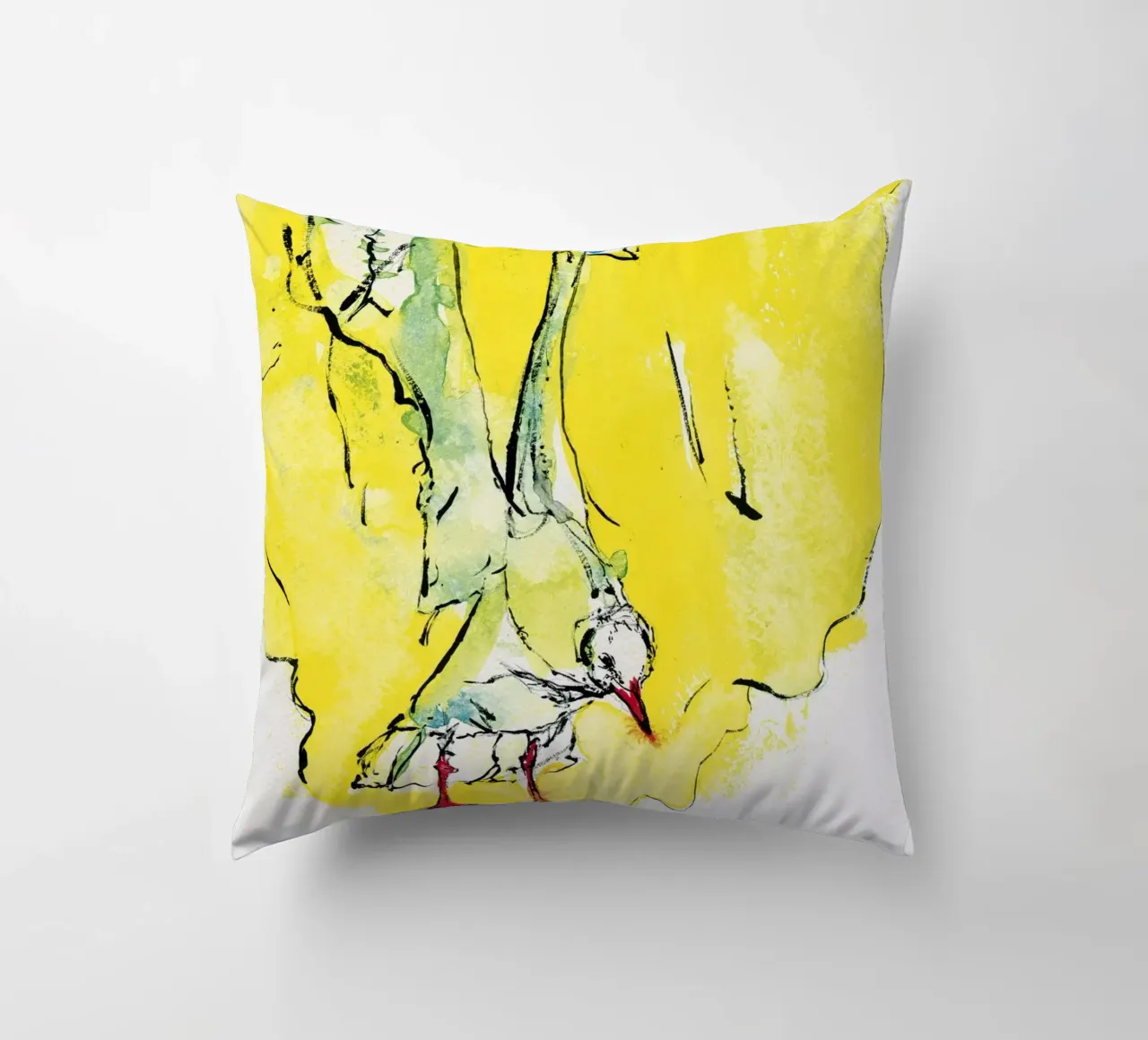 Bird In Flight With Yellow cuscino da Aviwe Apleni