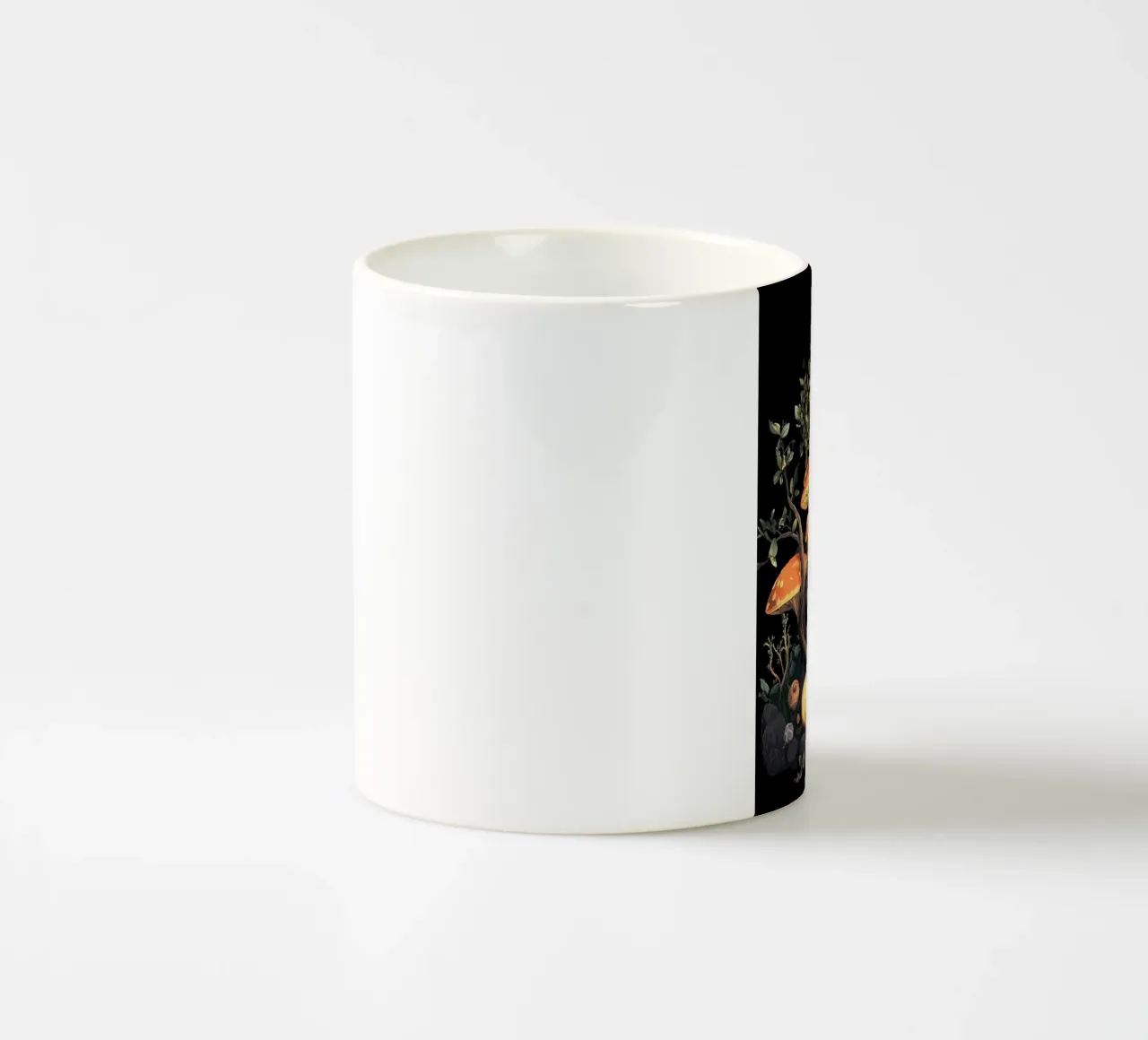 Cristallo splendente nella foresta di funghi tazza in ceramica da pixelbull - medieval art and more
