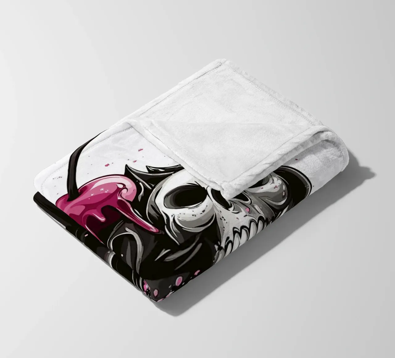 Cupcake nero con teschio e ciliegia coperta in pile da pixelbull - medieval art and more