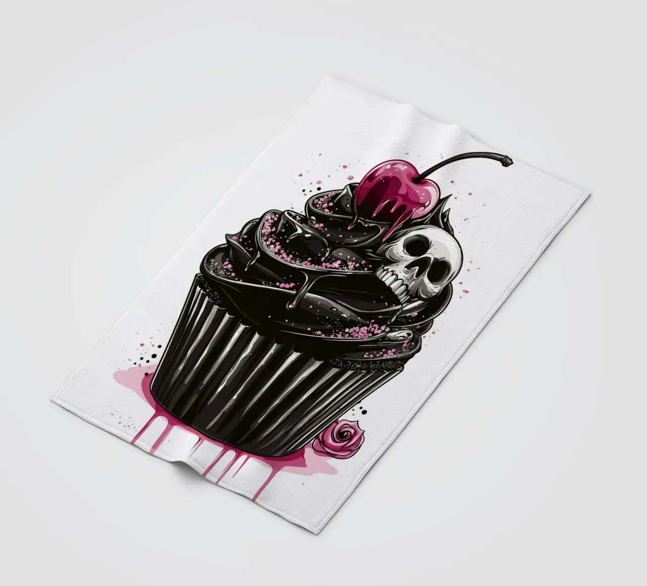 Cupcake nero con teschio e ciliegia coperta in pile da pixelbull - medieval art and more