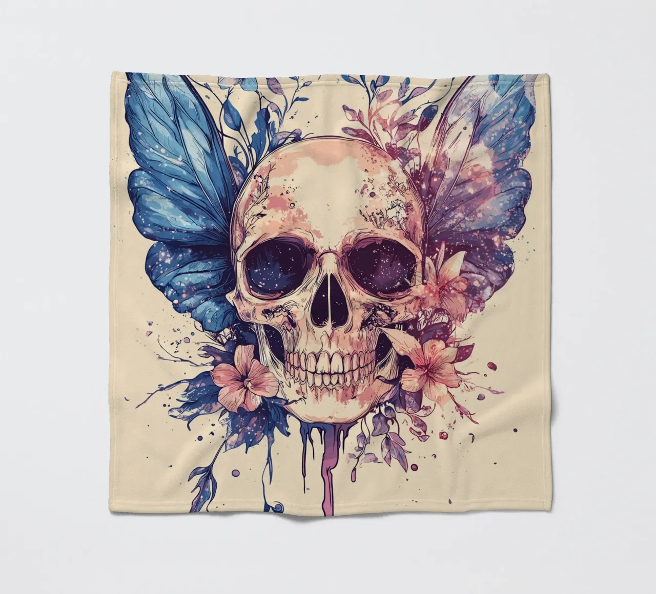 Teschio con ali di farfalla e fiori coperta in pile da pixelbull - medieval art and more
