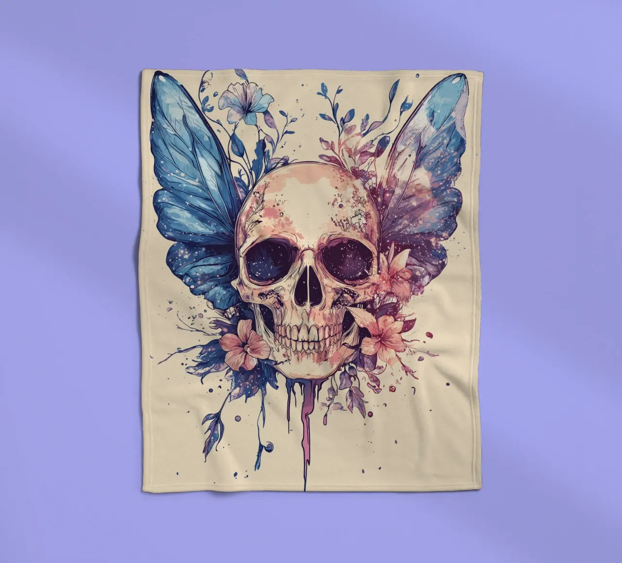 Teschio con ali di farfalla e fiori coperta in pile da pixelbull - medieval art and more