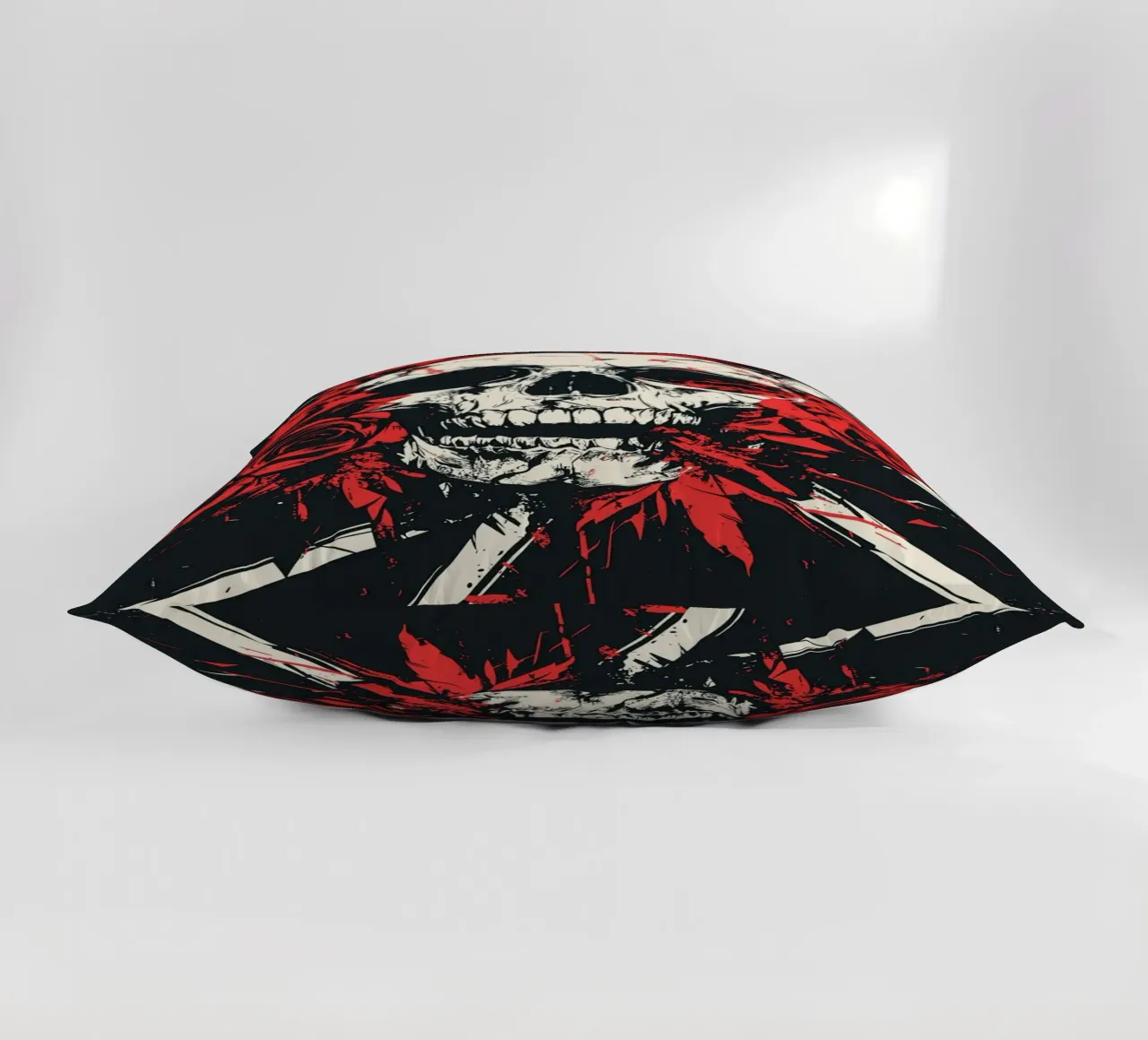 Teschio con rose e piume rosse cuscino da pixelbull - medieval art and more