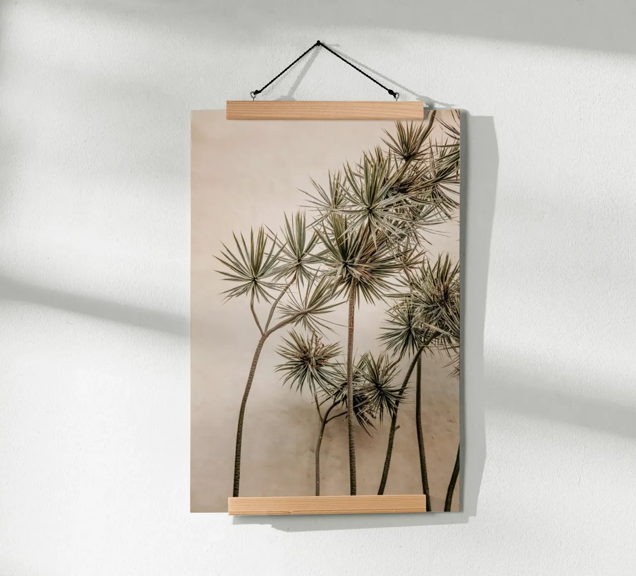 Sunkissed Palms Madeira poster con telaio in legno da Monika Strigel