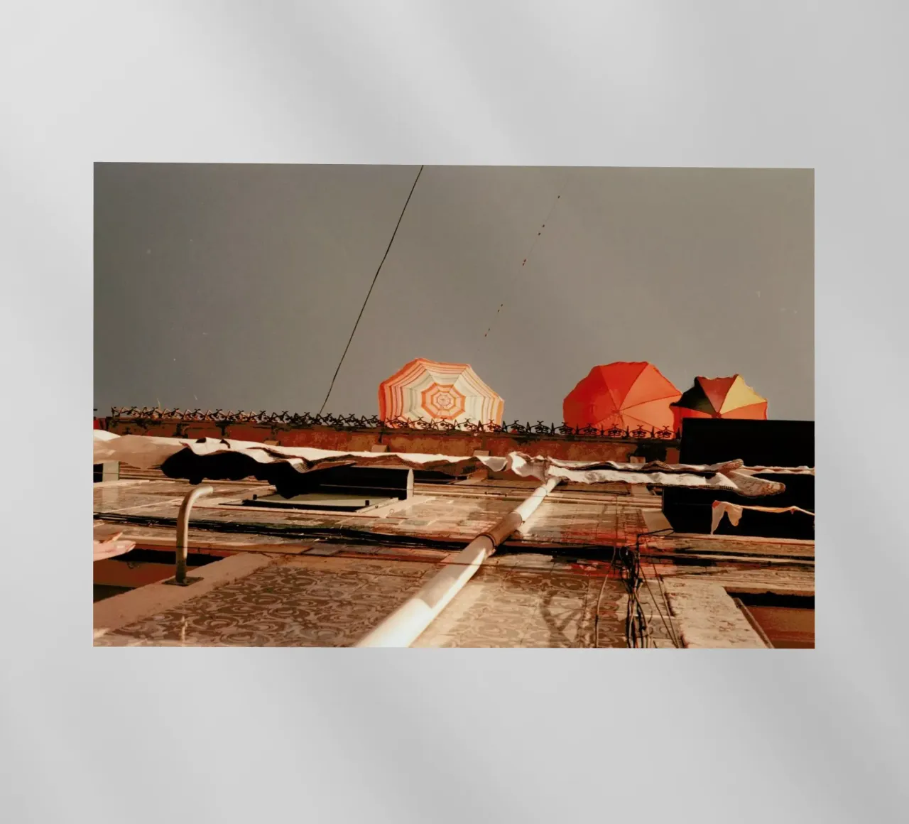 Summer Umbrellas pellicola backlit da Sebastian Hilgetag