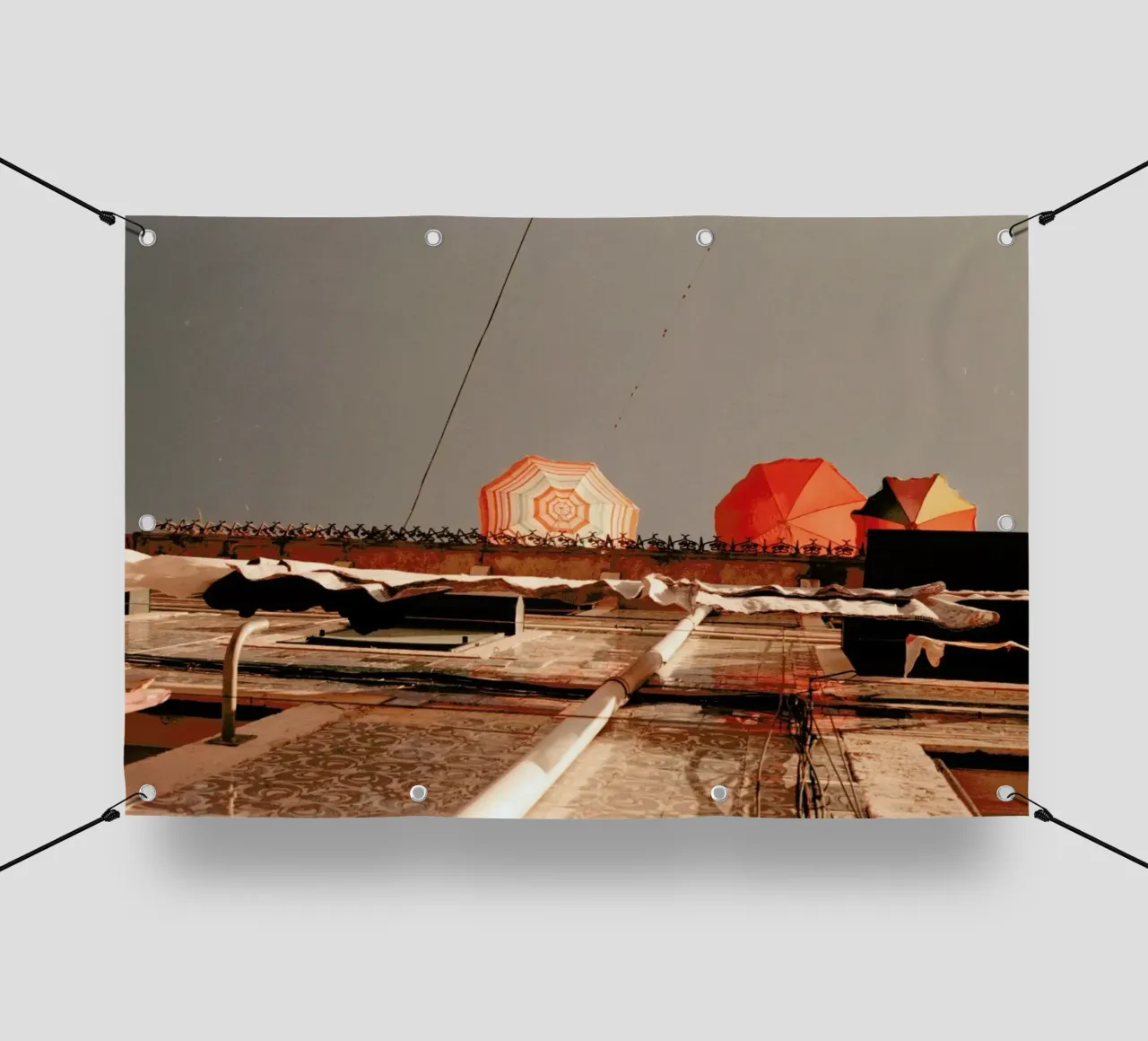 Summer Umbrellas telo in pvc da Sebastian Hilgetag