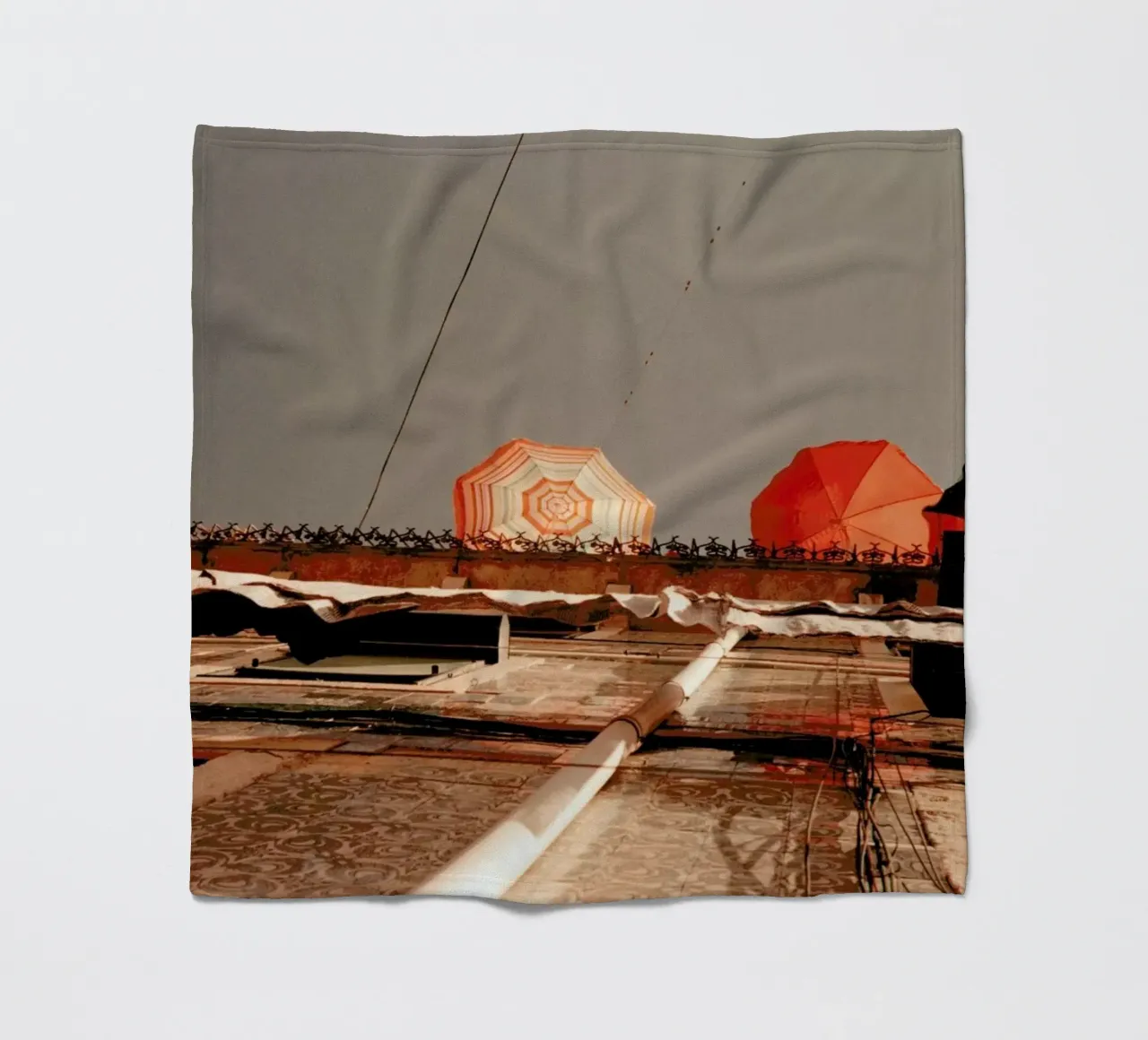 Summer Umbrellas coperta in pile da Sebastian Hilgetag