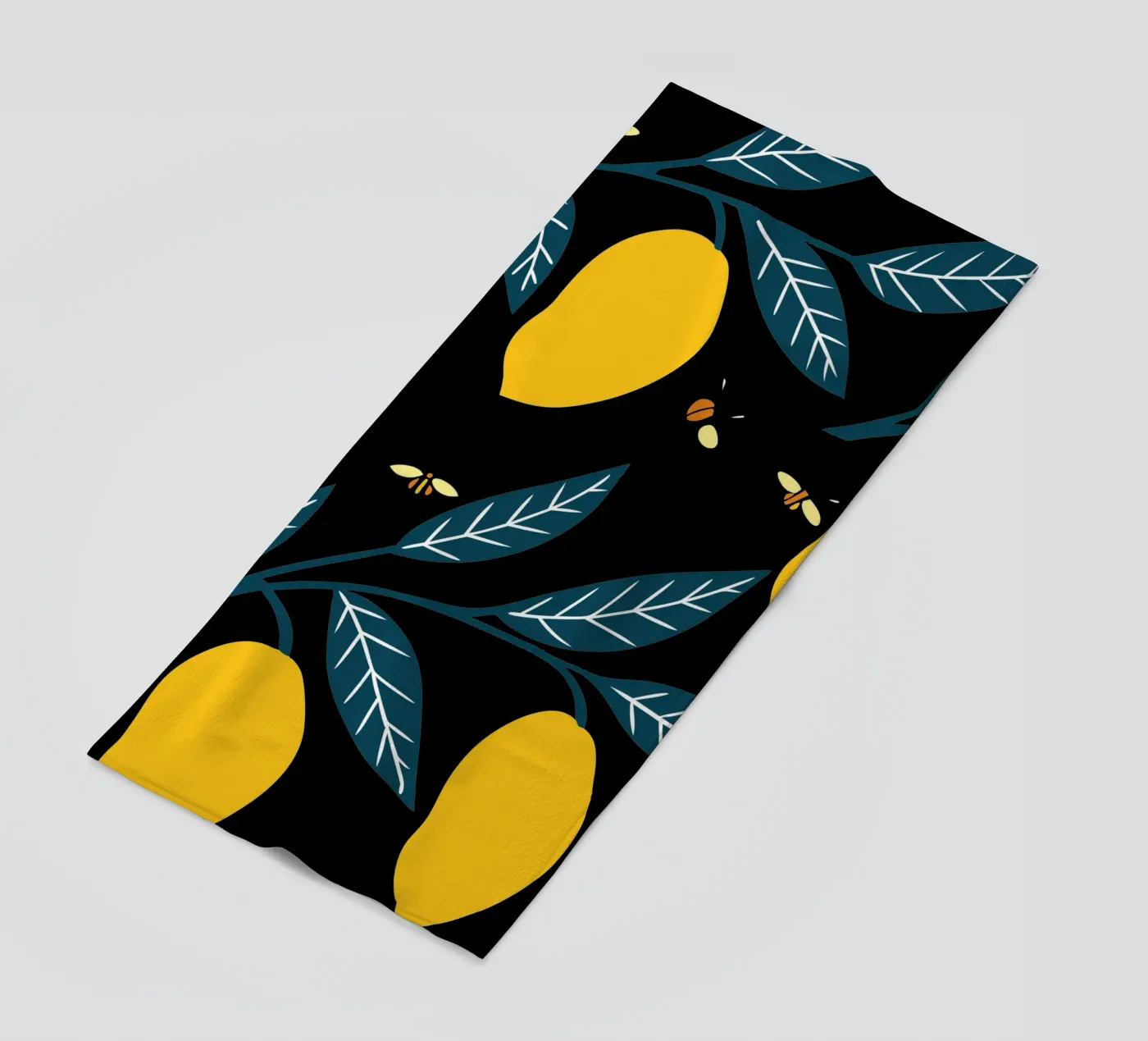 Citroenen en takken strandhanddoek van TODAY'S SHOP