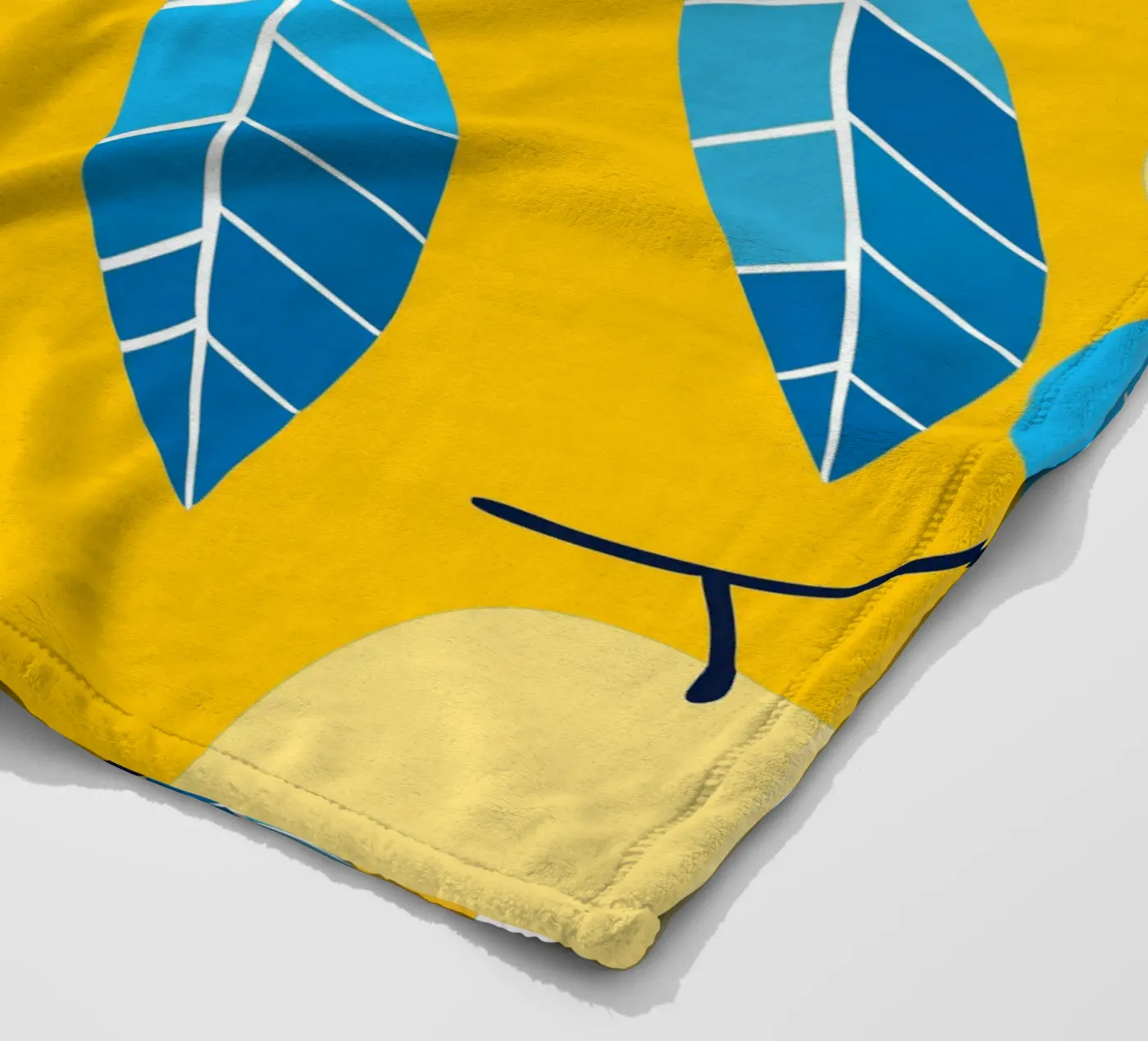 Lemon And Bees Fleecedecke von TODAY'S SHOP