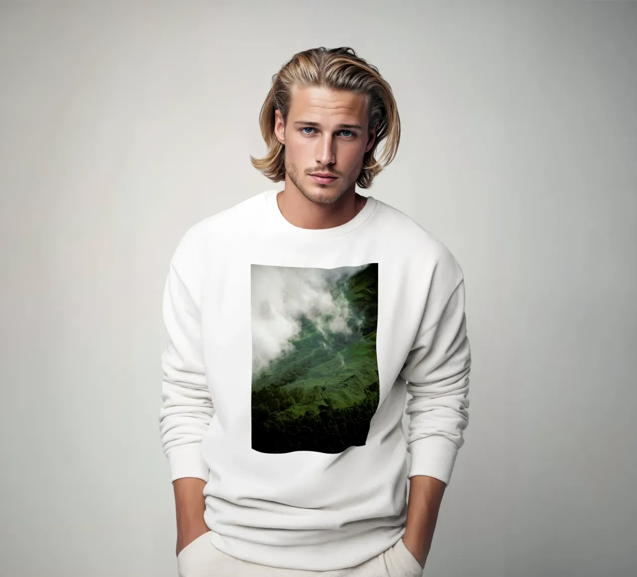 Hiking through Greens & Clouds felpa da Studio Nahili