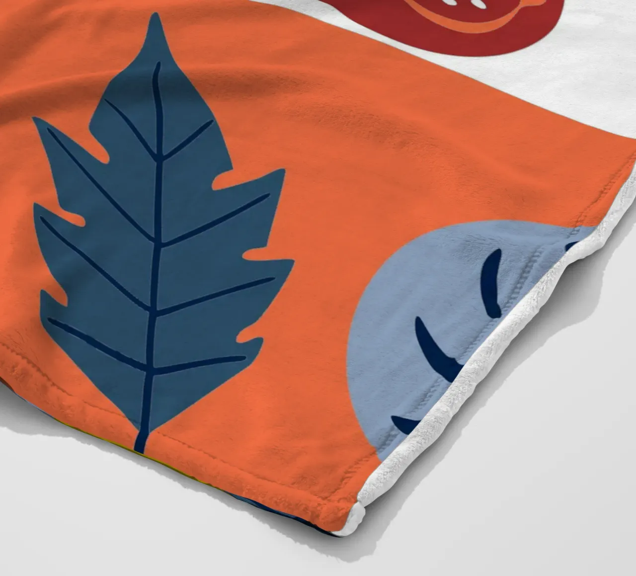 Tomato Pattern fleece blanket by TODAY'S SHOP