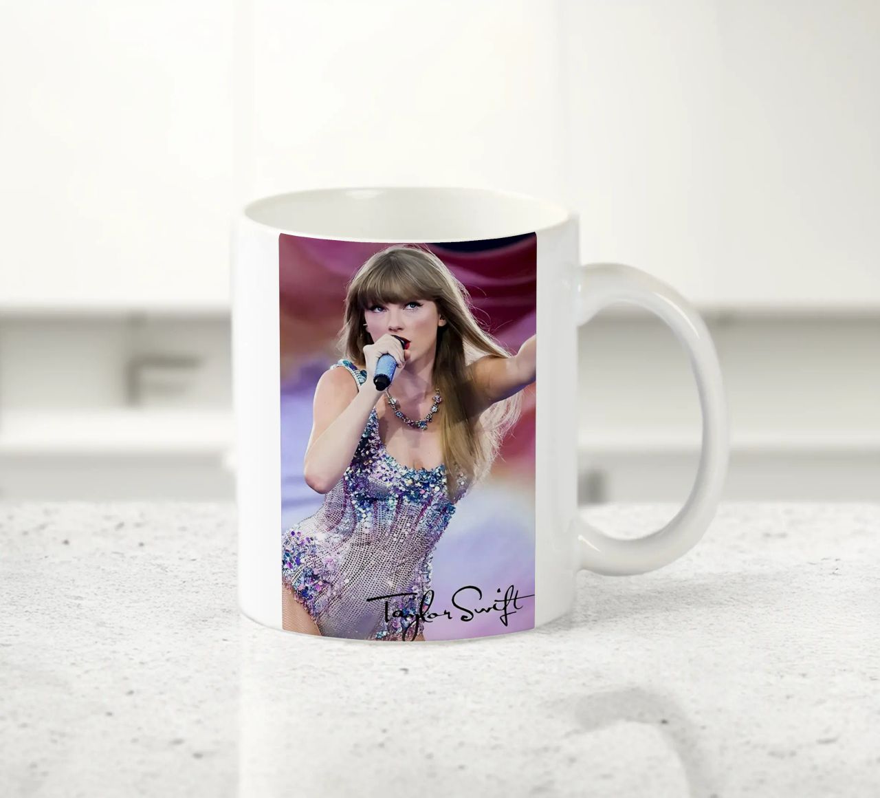 Taylor Swift si esibisce tazza in ceramica da NindaCreationsArt
