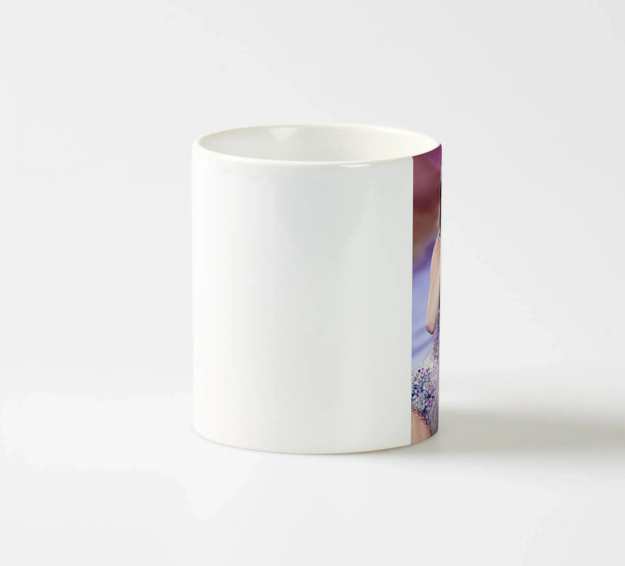 Taylor Swift si esibisce tazza in ceramica da NindaCreationsArt