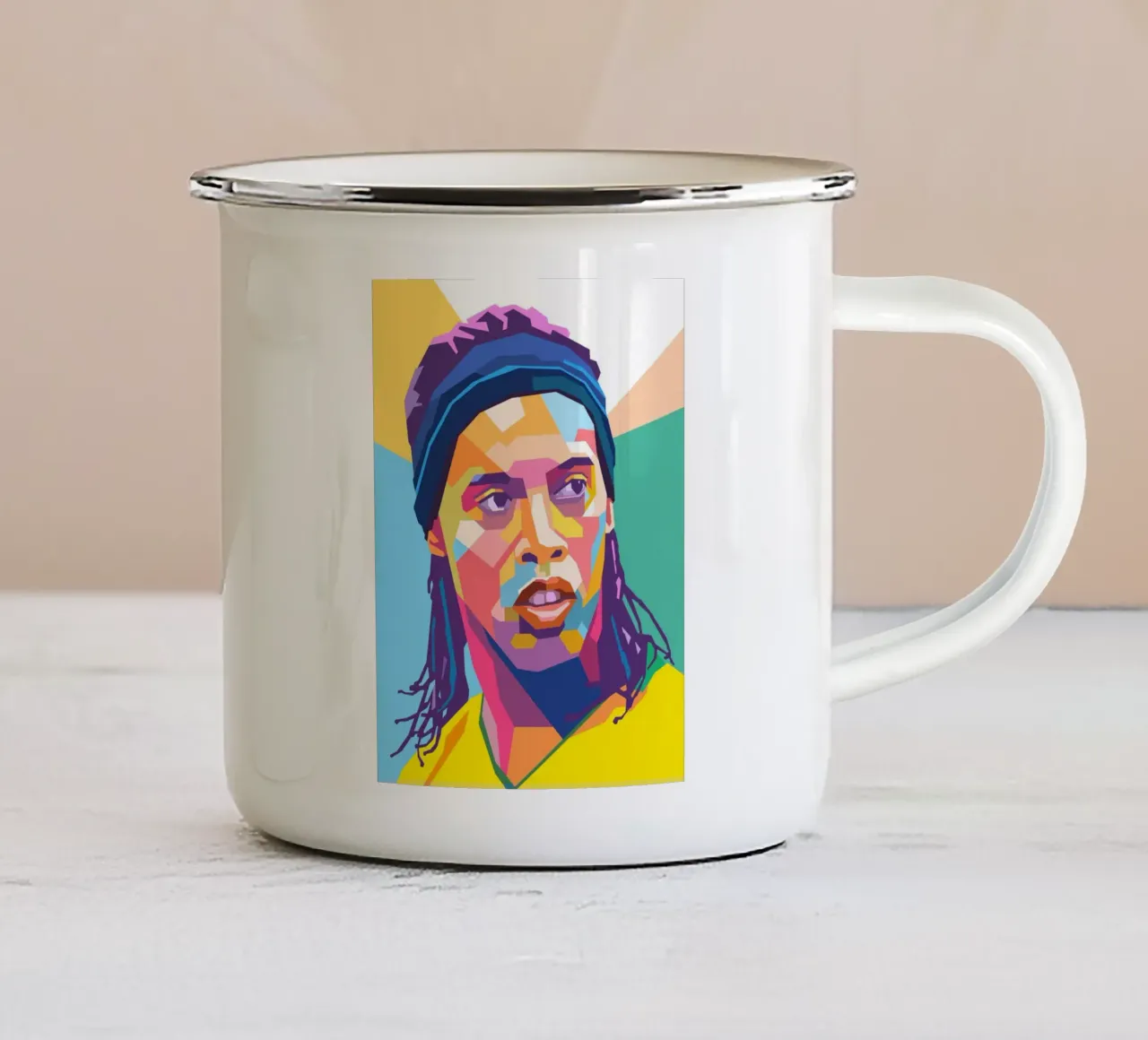 Ritratto pop art di Ronaldinho tazza in smalto da Hantamrata