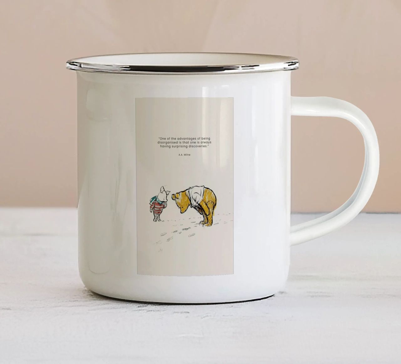 Surprising Discoveries tazza in smalto da Vintage by JUNIQE