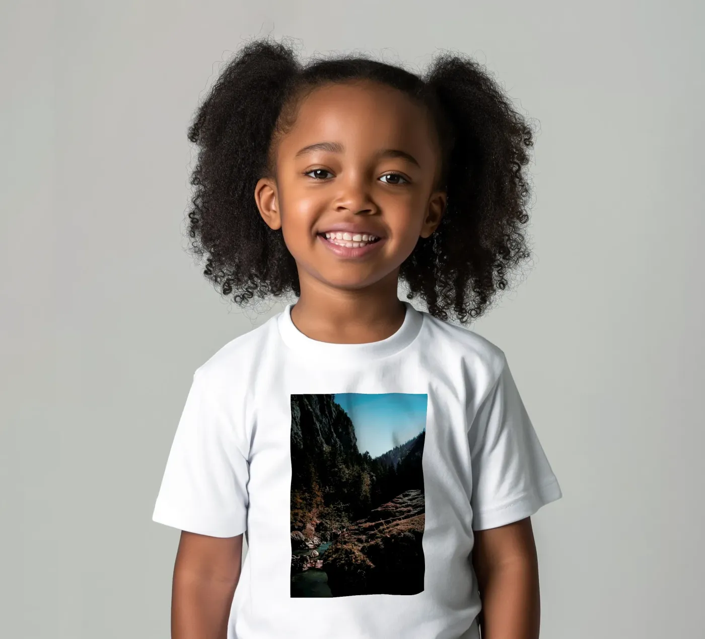 Mountain River t-shirt bambini da Sebastian Hilgetag